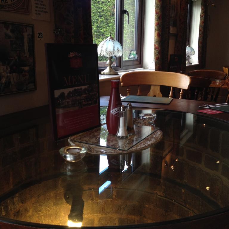 The Kings Head Inn Gloucester Bagian luar foto
